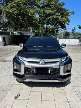 MITSUBISHI L200 TRITON 2.4 16V TURBO DIESEL SPORT HPE-S CD 4P 4X4 AUTOMÁTICO